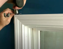 Easy easy of curtain rod bracket